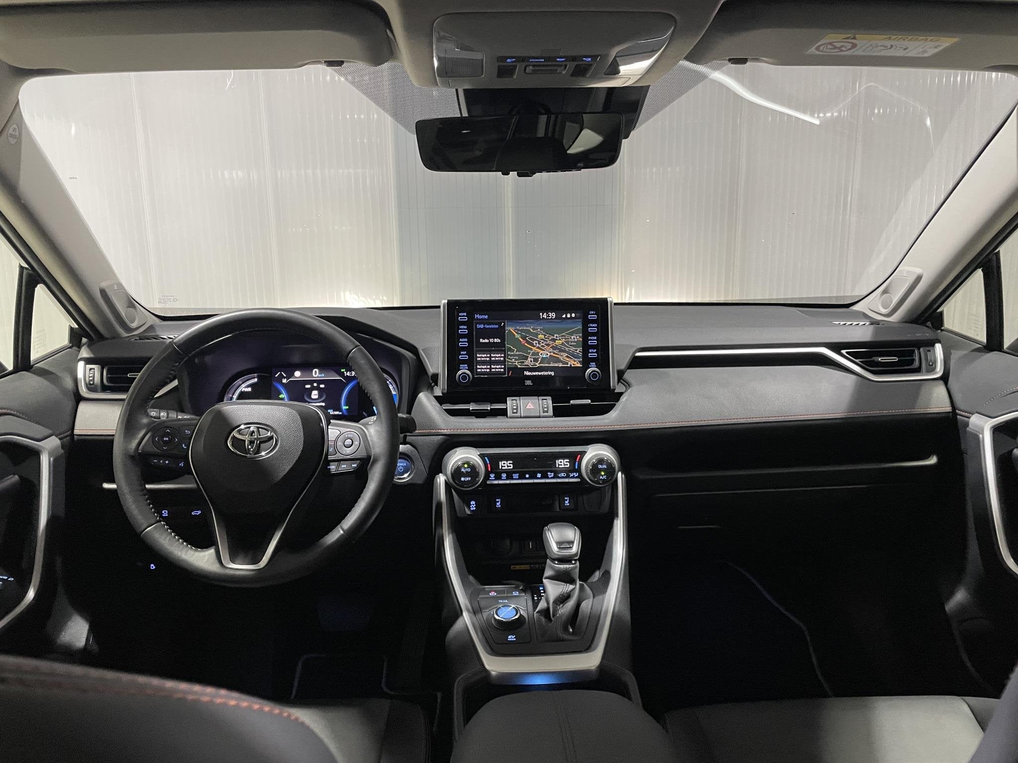 Toyota RAV4 2.5 Hybrid AWD ADVENTURE Schuif/Kanteldak, 360 C, Auto's, Dealer onderhouden, Euro 6, 4 cilinders, 2487 cc