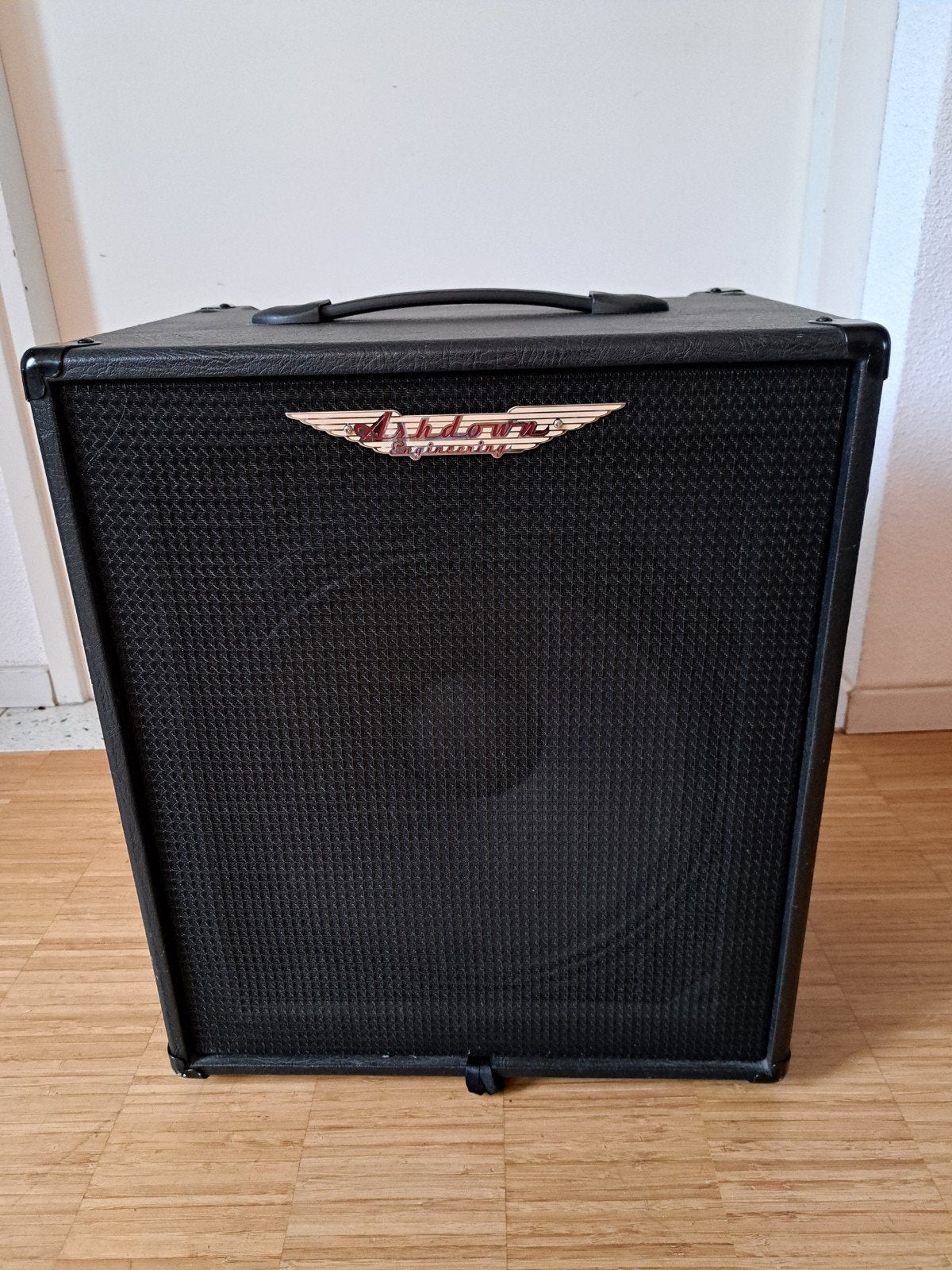 Ashdown five15 basversterker, Ophalen, 100 watt of meer