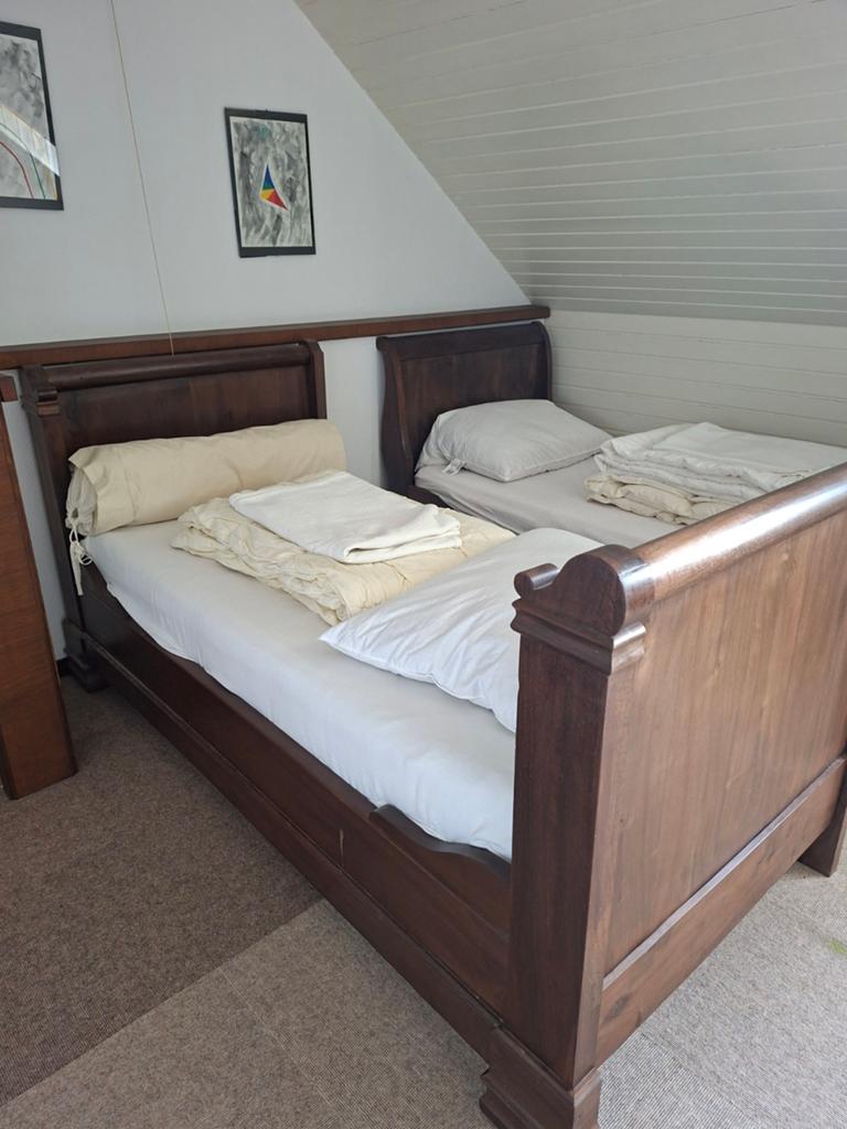 Antieke bedden., Ophalen