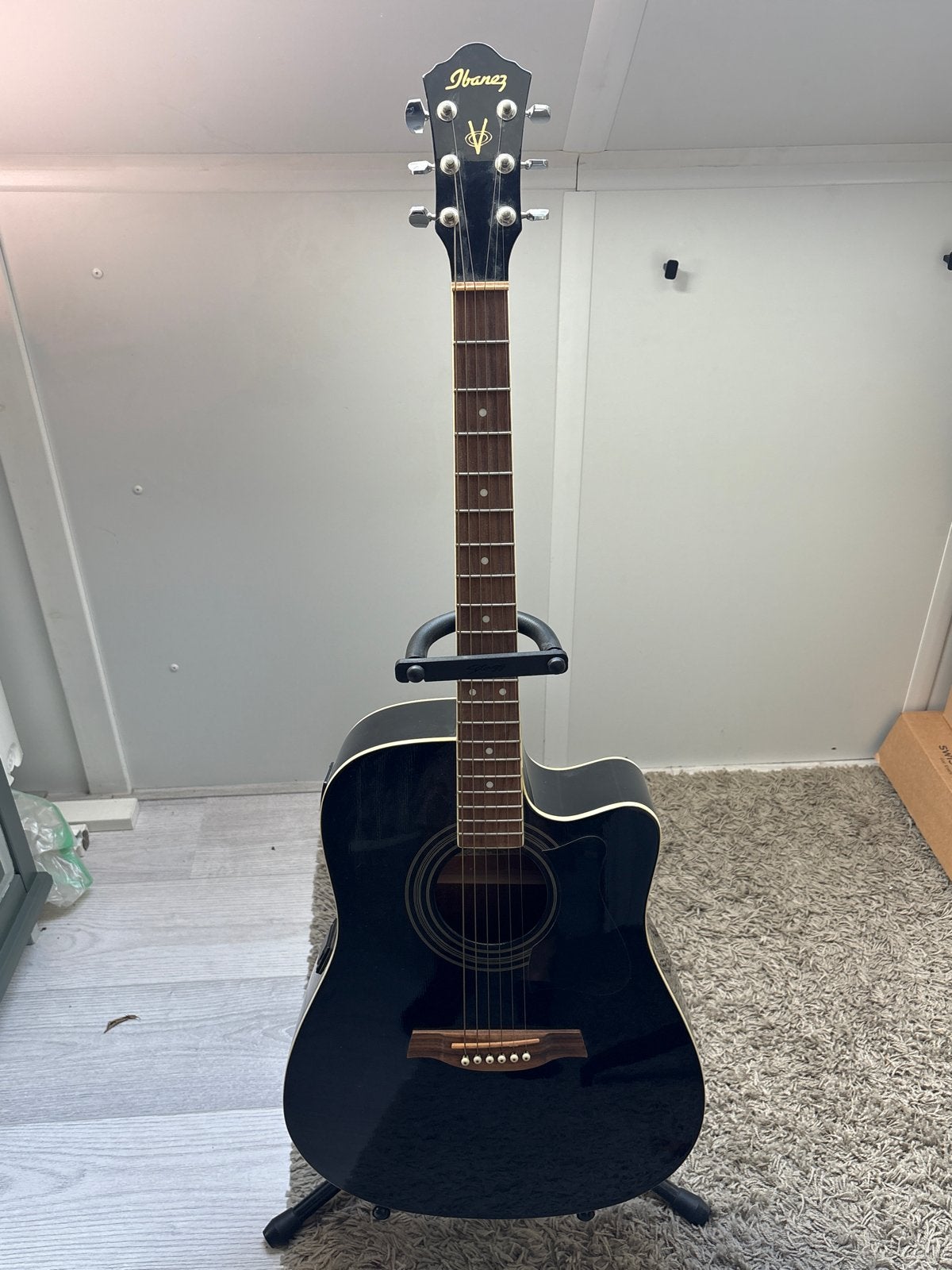 Ibanez semi-elektrische Western gitaar incl standaard, Ophalen, Gebruikt, Western- of Steelstringgitaar, Met (piezo-)element