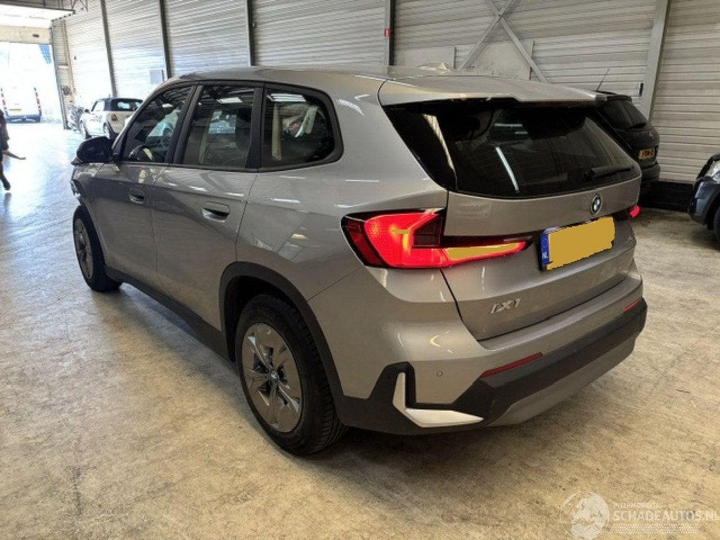 BMW iX1 eDrive20 67kWh (bj 2024, automaat), Auto diversen, Schadeauto's, BMW, Automaat, Elektrisch, Overige carrosserieën