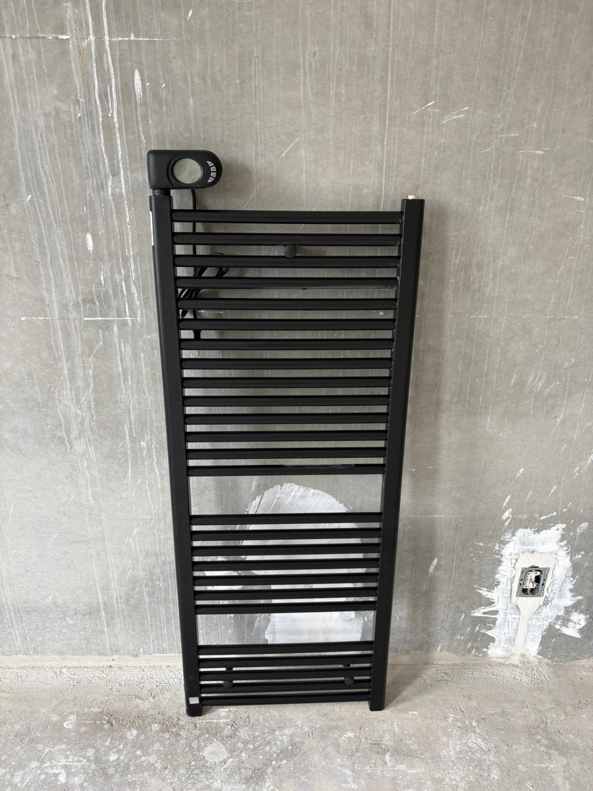Zehnder elektrische design raditor zwart, Ophalen, Radiator, Minder dan 60 cm, Zo goed als nieuw