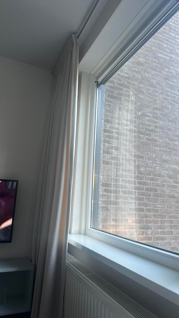 Gordijnen Hema calais ecru, Huis en Inrichting, Stoffering | Gordijnen en Lamellen, Ophalen of Verzenden, Zo goed als nieuw, 200 cm of meer