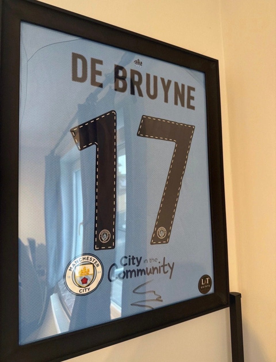 Ingelijst gesigneerd Manchester City shirt Kevin De Bruyne, Ophalen of Verzenden, Zo goed als nieuw, Buitenlandse clubs, Shirt