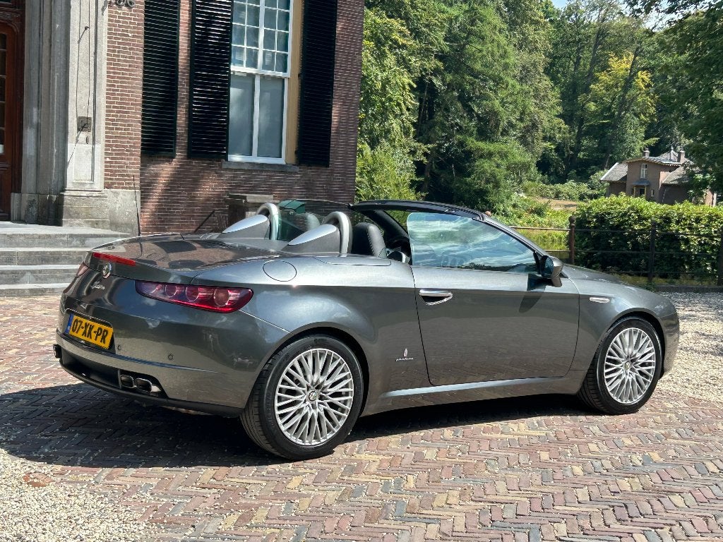 Smetteloze AR Spider 2.2 JTS 2007 grijs 117.800km NL auto, Auto's, Zwart, 4 cilinders, Cabriolet, 1505 kg