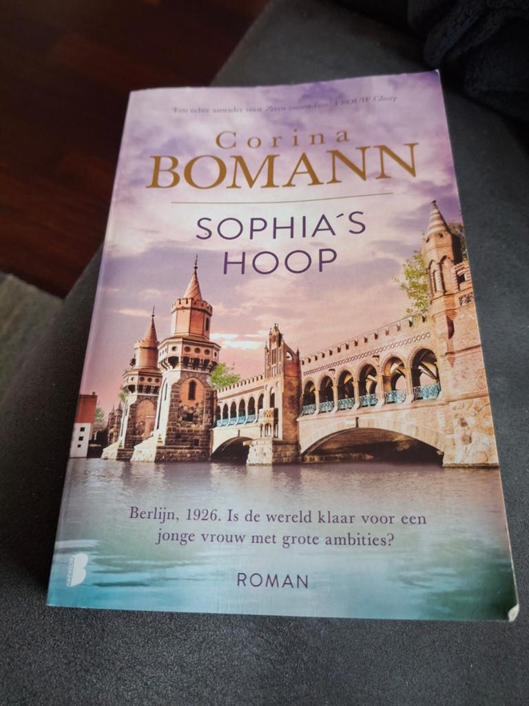 Corina Bomann - Sophia's Hoop (Roman), Ophalen of Verzenden, Zo goed als nieuw, Corina Bomann