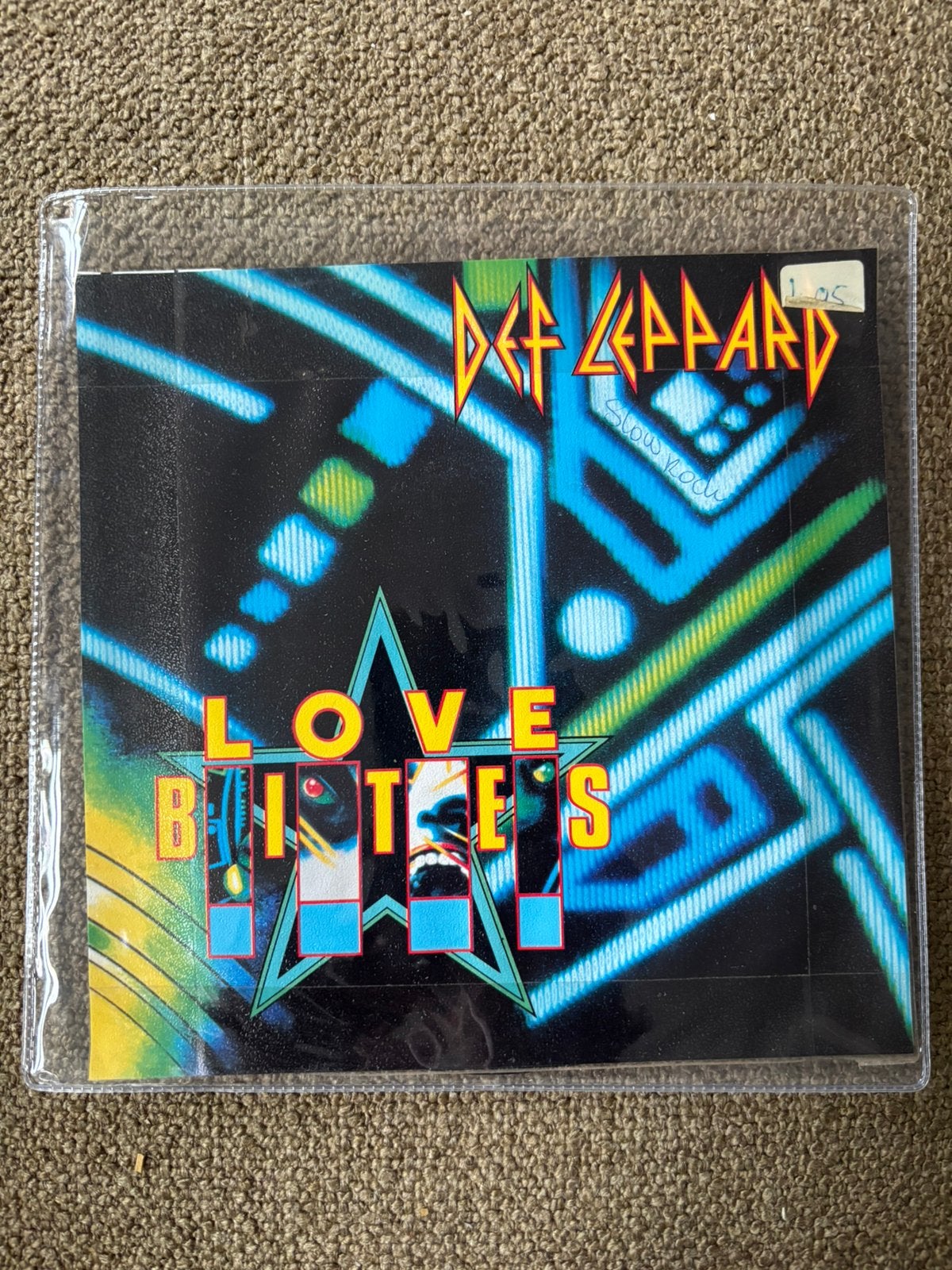 Def Leppard - Love Bites / Billy’s got a Gun (Live), Ophalen of Verzenden, Zo goed als nieuw, 7 inch, Pop