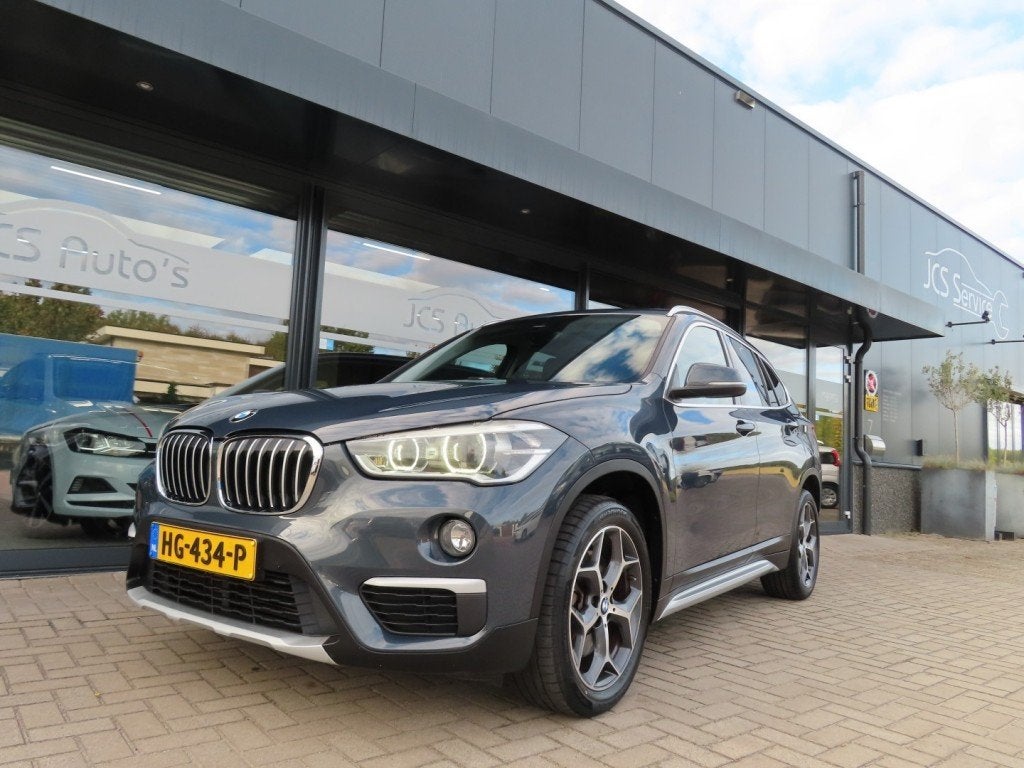 Bmw X1 sDrive20i Sport Ecc Leder Pano Trekhaak 2015, Auto's, 1998 cc, Euro 6, Bedrijf, Verwarmde buitenspiegels