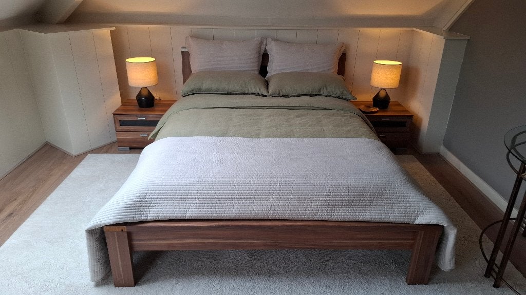 Complete IKEA slaapkamer met PAX kast, bed & nachtkastjes, Ophalen, Gebruikt, Tweepersoons, Tijdloos