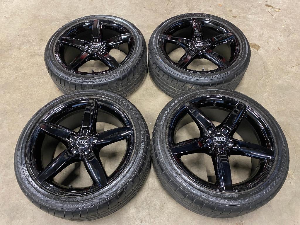 18 inch originele velgen + zomerbanden Audi A4 B8, Auto-onderdelen, Banden en Velgen, Ophalen of Verzenden, Band(en), Personenwagen