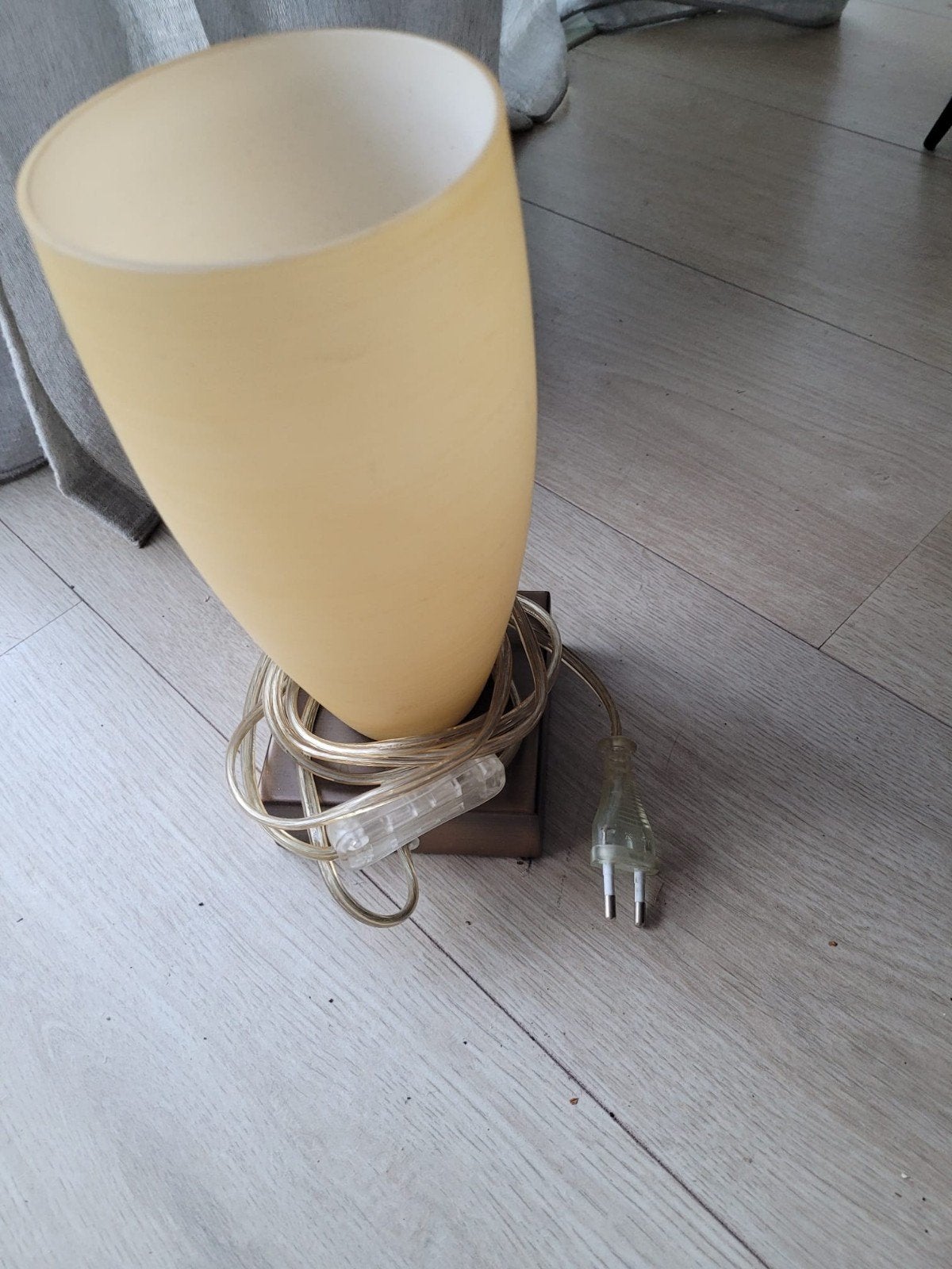 Vintage tafellampje met melkglazen kap, Ophalen of Verzenden, Vintage