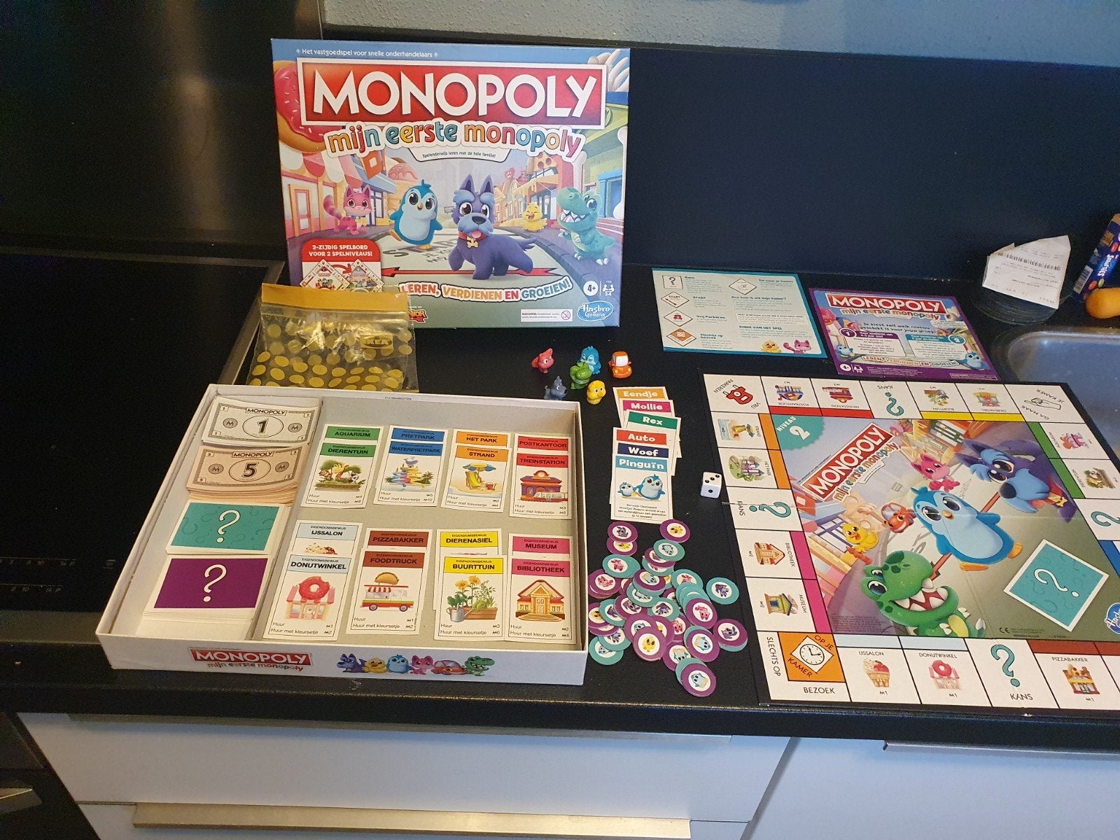 Monopoly Mijn Eerste Monopoly - 2 Spelvarianten, Hobby en Vrije tijd, Gezelschapsspellen | Bordspellen, Drie of vier spelers, Ophalen of Verzenden