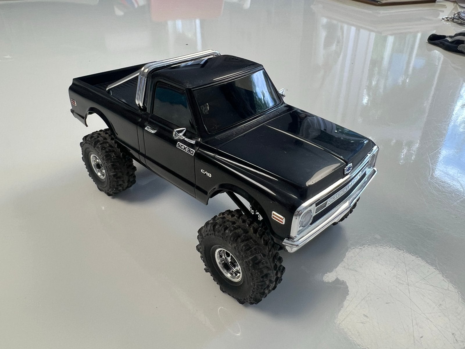 Axial SCX30 Chevrolet C10 RC Crawler - Zo goed als nieuw, Elektro, Auto offroad, Ophalen of Verzenden, Zo goed als nieuw