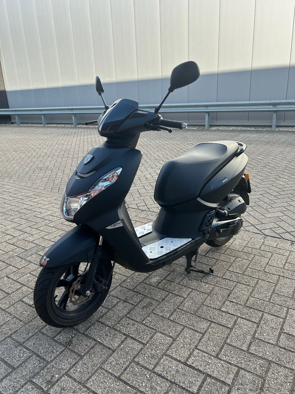 Peugeot kiebee Scooter - black edition, Zo goed als nieuw, Fietsen en Brommers, Scooters | Peugeot, Ophalen, Maximaal 45 km/u