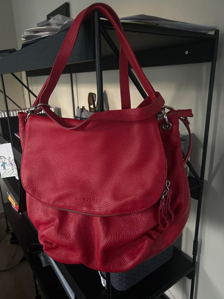 Nieuwe rode keten tas van Italiaans designmerk, Sieraden, Tassen en Uiterlijk, Tassen | Damestassen, Ophalen of Verzenden, Nieuw