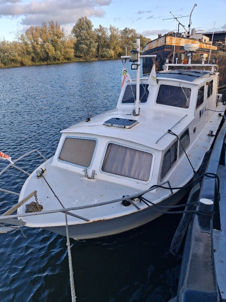 Werkbootje jachtje woonbootje, Watersport en Boten, 10 m, Gebruikt, Binnenboordmotor, 70 pk