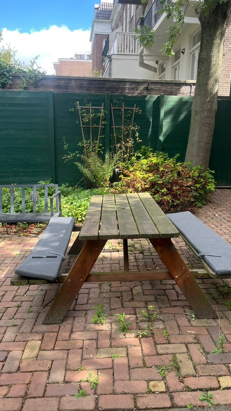 Houten picknicktafels 180 cm met kussens, Ophalen, Zo goed als nieuw, Rechthoekig, Hout