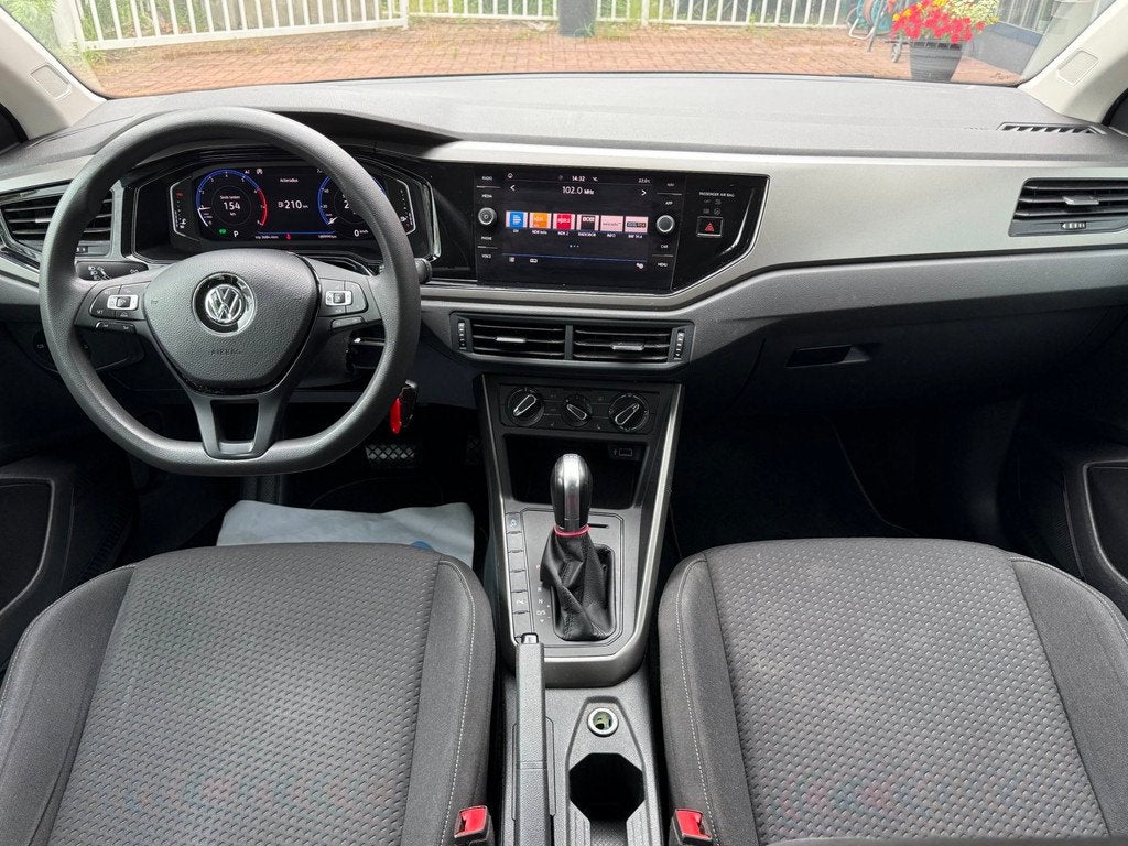 Volkswagen POLO 1.0 TSI Comfortline | DSG | LED | NAVI | PDC, Auto's, Volkswagen, Stof, Gebruikt, 116 pk, Bedrijf