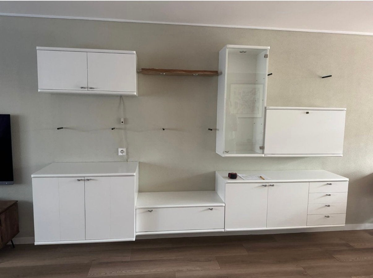 Gratis: Interstar wandkast wit 3,15x1,90, Ophalen, 250 tot 300 cm, Gebruikt, 150 tot 200 cm