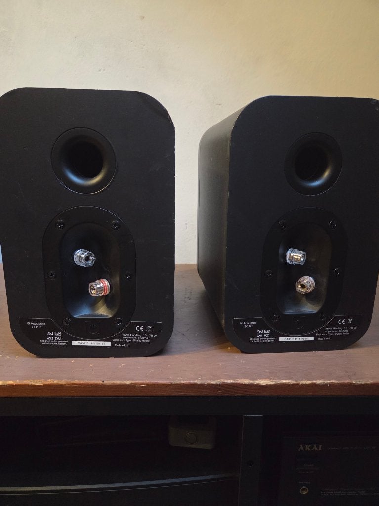 Q Acoustics 3010 bookshelf speakers, Zo goed als nieuw, 60 tot 120 watt, Boekenplank luidspreker, Ophalen