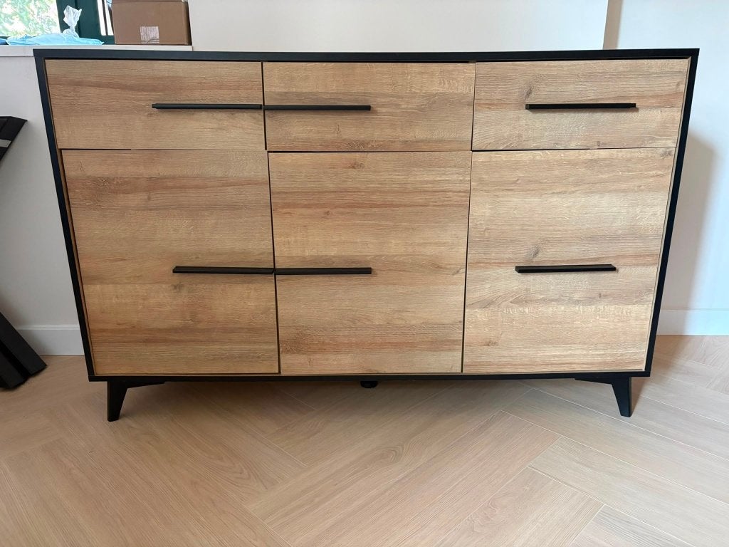 Dressoir kast 135cm, Ophalen, Gebruikt, 25 tot 50 cm, Met deur(en)