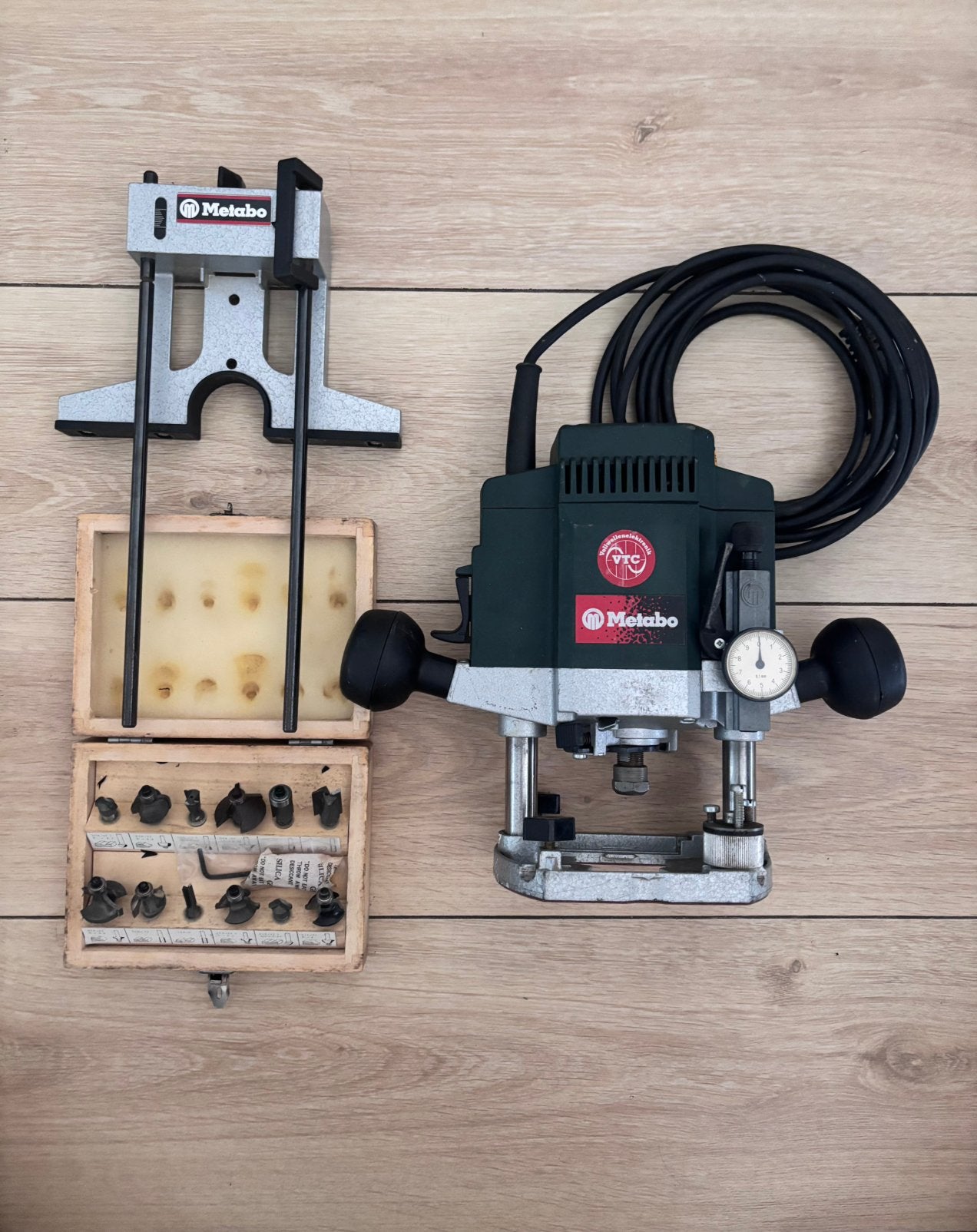 Bovenfrees Metabo OfE 1229, Ophalen of Verzenden, Zo goed als nieuw, Elektrisch, Bovenfrees