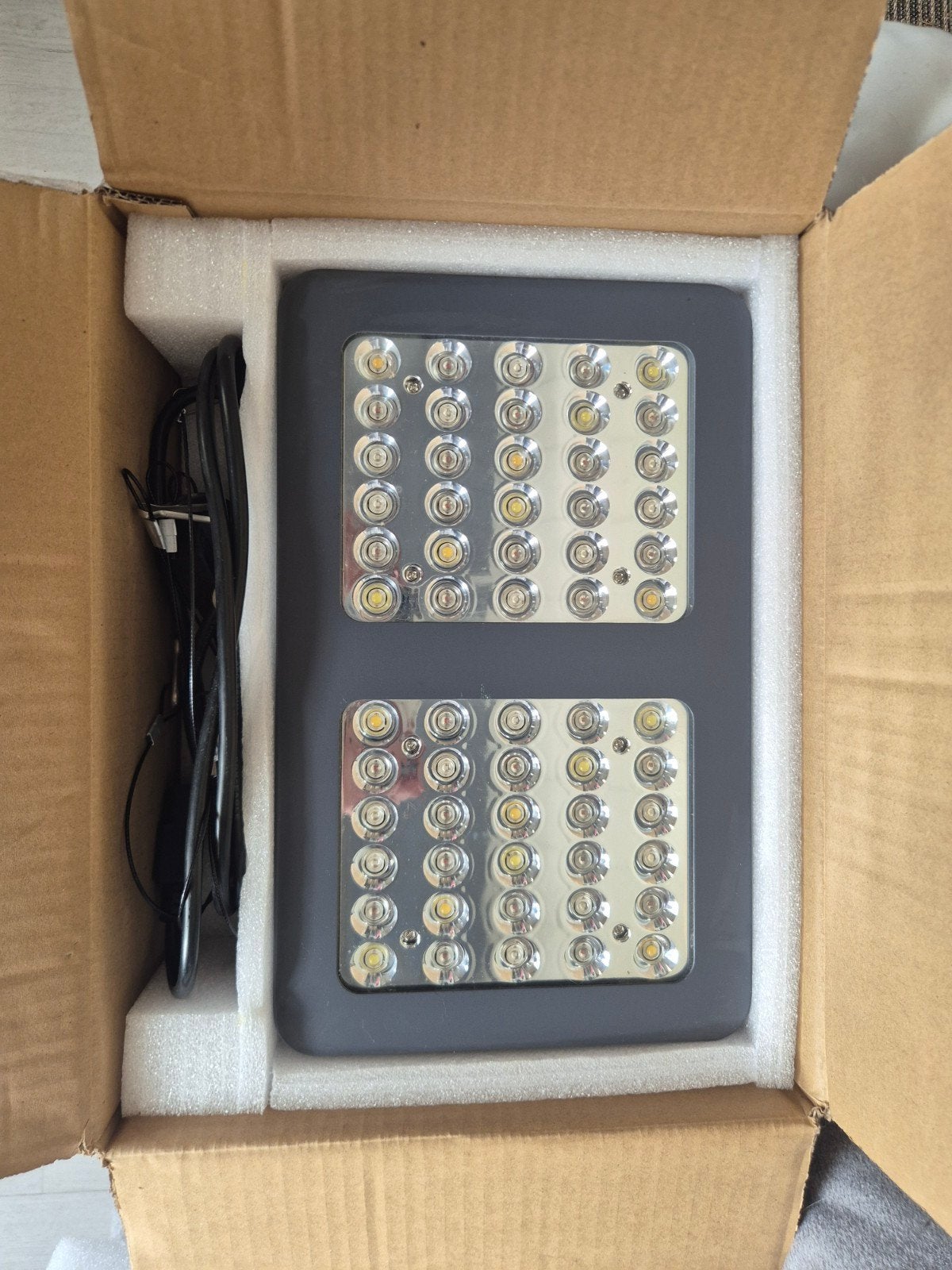 Viper Spectra 300W LED Kweeklamp - V300, Ophalen of Verzenden, Zo goed als nieuw, Kweeklamp