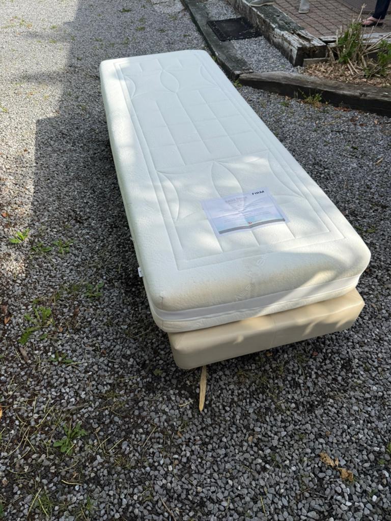 Bed en matras (swiss sense) 70X200cm, Ophalen, Gebruikt, Bedbodem, 200 cm