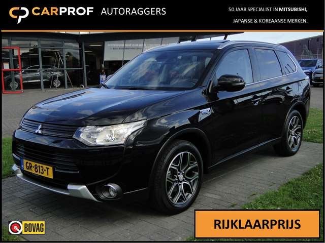 Mitsubishi Outlander 2.0 PHEV Instyle+ X-Line (bj 2015), Auto's, 4 cilinders, Overige brandstoffen, Zwart, Te koop