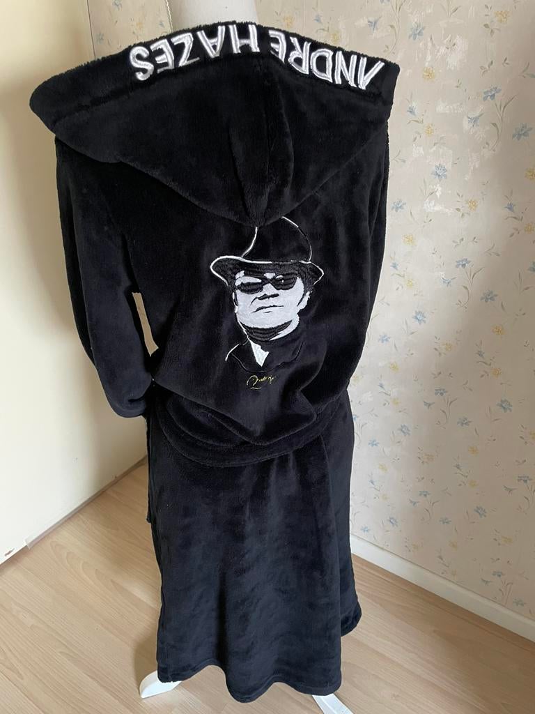 Mooie zachte badjas/ kamerjas van Andre Hazes, Ophalen of Verzenden, Zo goed als nieuw, Maat 38/40 (M), Zwart