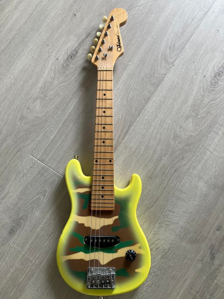 Elektrische gitaar Volcano camouflage kind 1/4 size, Muziek en Instrumenten, Snaarinstrumenten | Gitaren | Elektrisch, Ophalen