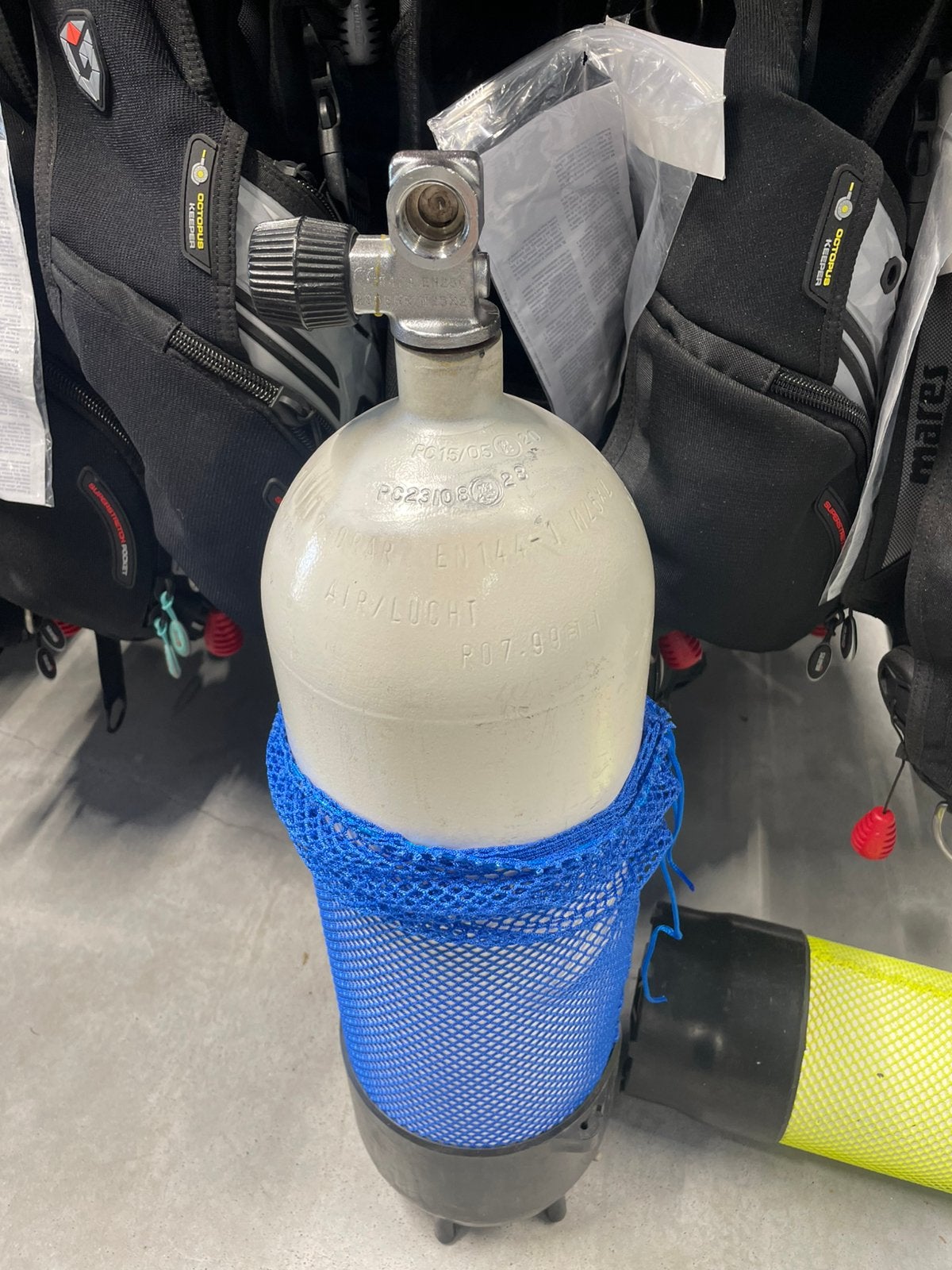 10liter duikfles met keur tot 08/28, Ophalen of Verzenden, Zo goed als nieuw, Duikfles