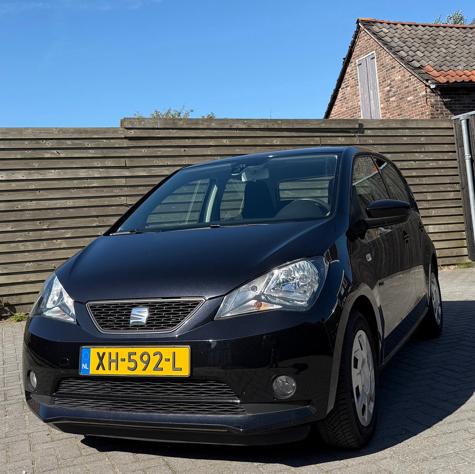 Seat Mii 1.0 MPI 60pk Ecomotive 5D 2019 Zwart, Auto's, Voorwielaandrijving, Stof, 4 stoelen, Mii