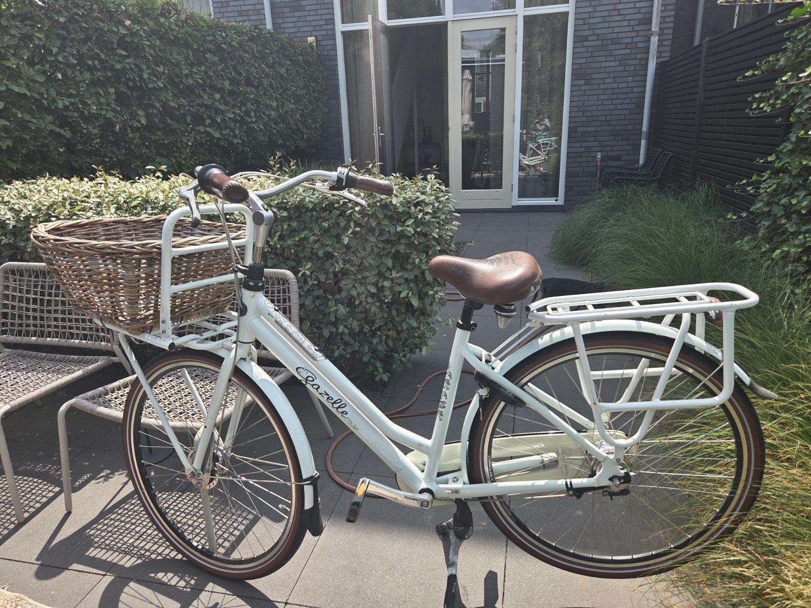 Gazelle Miss Grace Damesfiets met mand, Ophalen, Gebruikt, Velgrem, Versnellingen