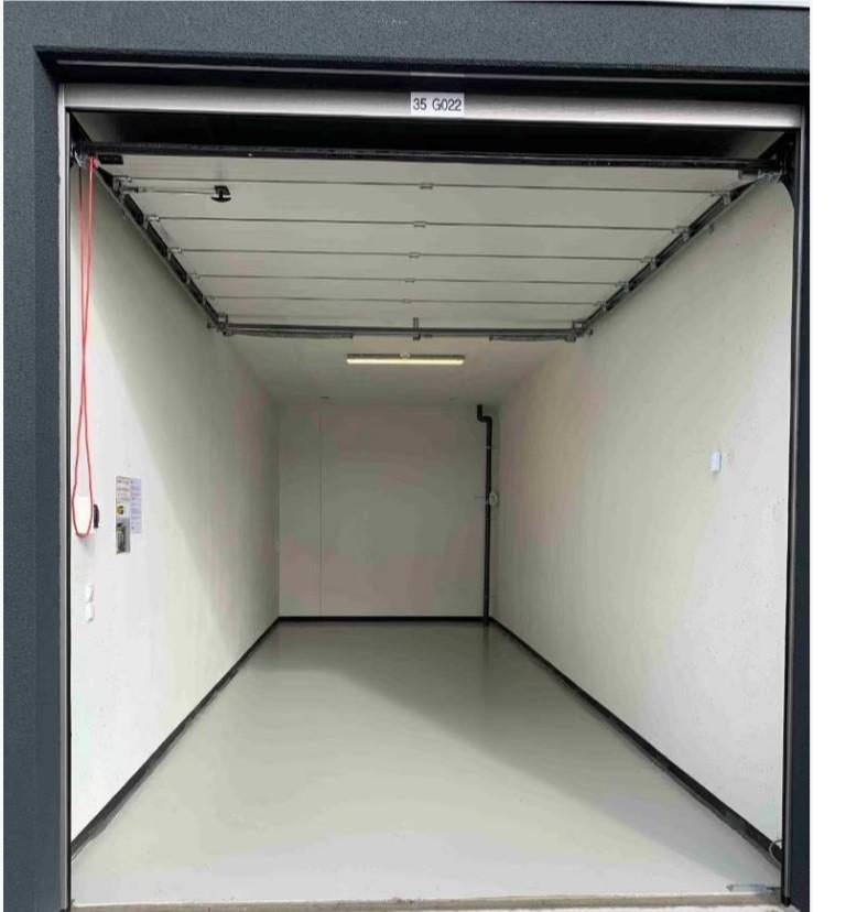 Luxe garagebox in Malden XXL 29m2, Zakelijke goederen, Bedrijfs Onroerend goed, 29 m², Huur, Bedrijfsruimte