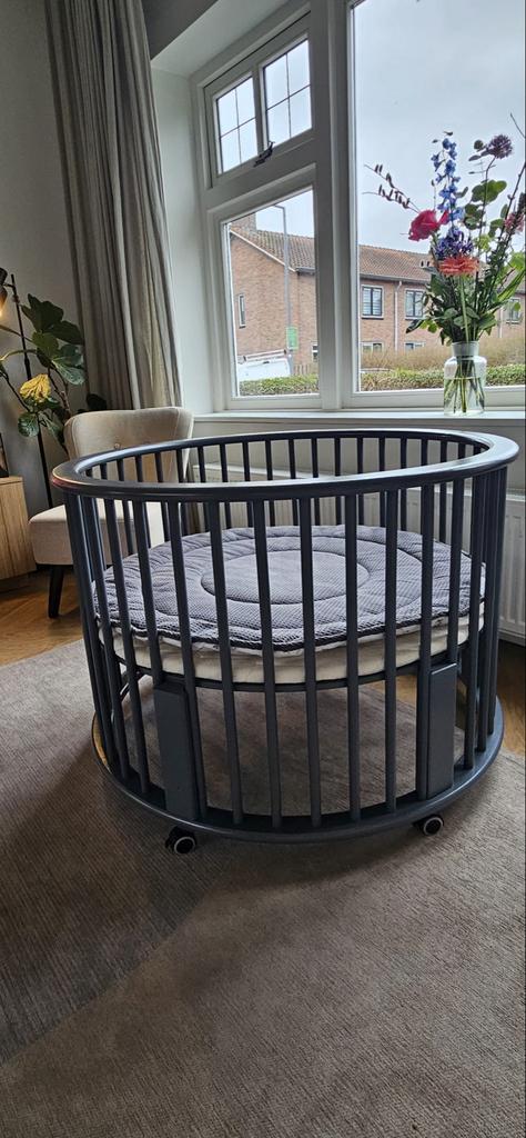 Bopita Box Rondo Deep Grey + matras & boxkleed, Kinderen en Baby's, Boxen, Ophalen, Gebruikt, Rond, In hoogte verstelbaar