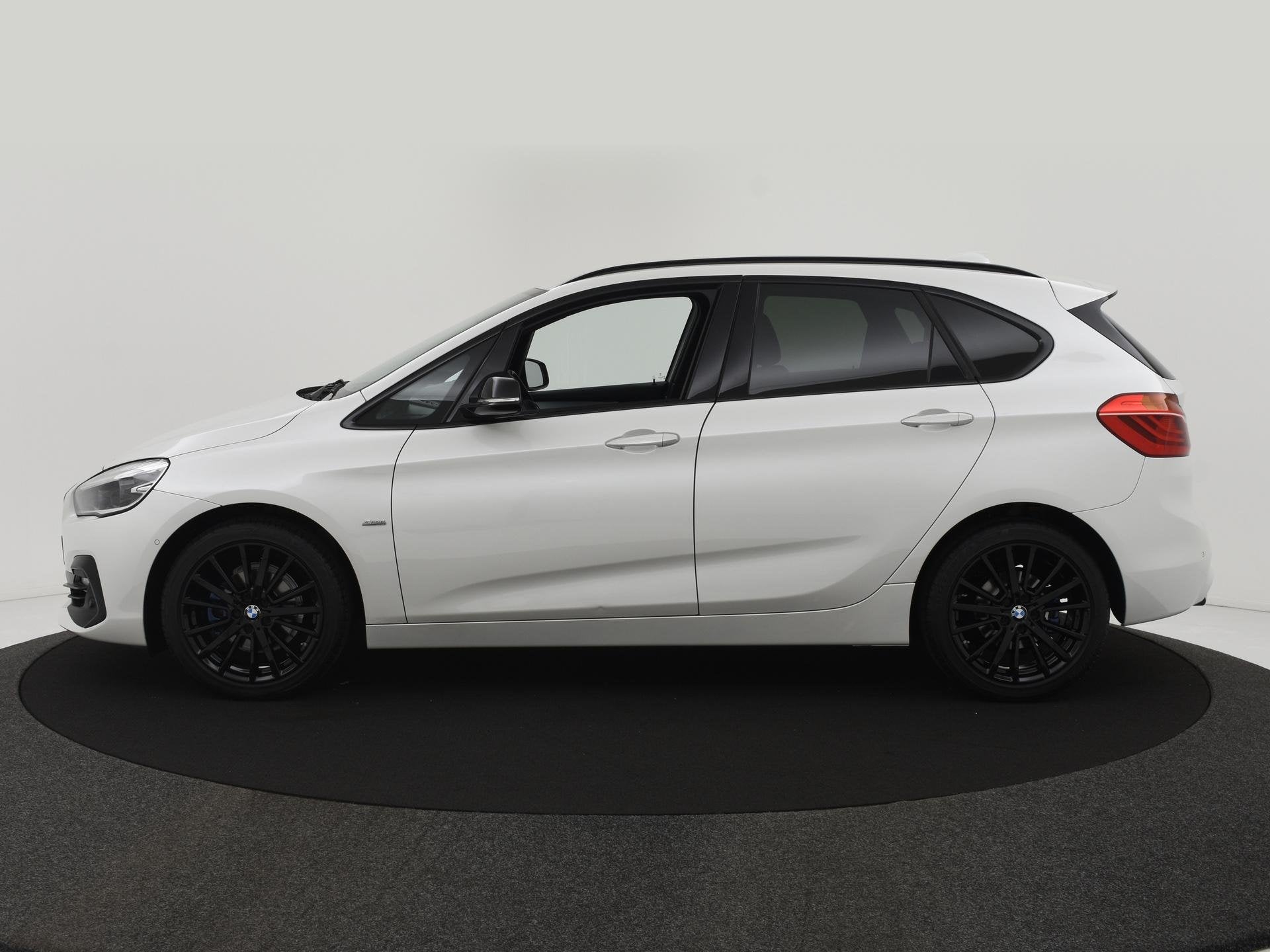 BMW 2-serie Active Tourer 218i Executive Launch Edition AUTO, Stof, Euro 6, Wit, Origineel Nederlands