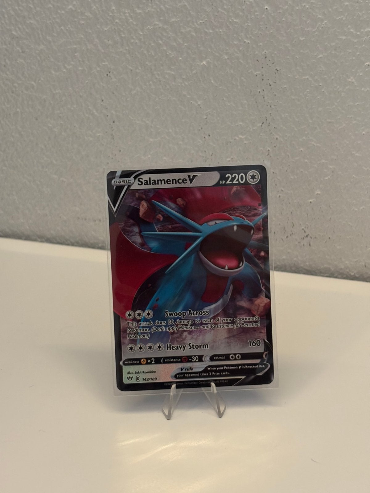 Salamence V #143, Ophalen of Verzenden, Zo goed als nieuw
