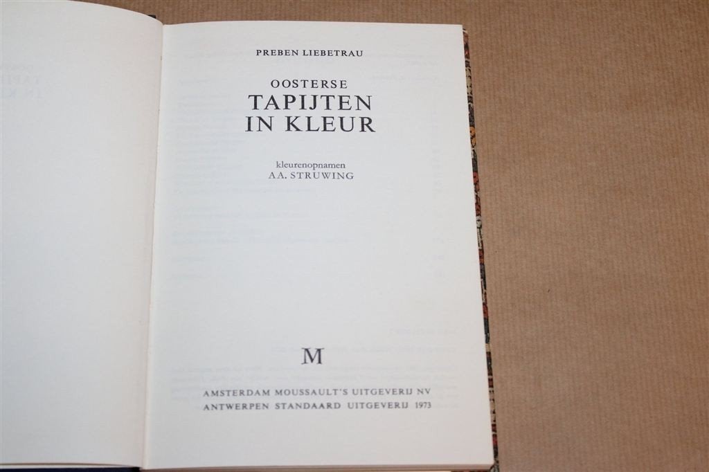 Oosterse Tapijten in Kleur — Tapijtkunst, 65 Kleurenplaten, Ophalen of Verzenden, Gelezen