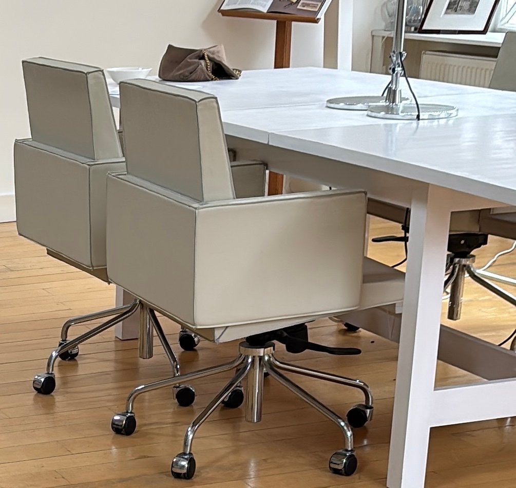 Gratis Moderne creme lederen eetkamerstoelen op wieltjes, Ophalen, Gebruikt, Wit, Leer