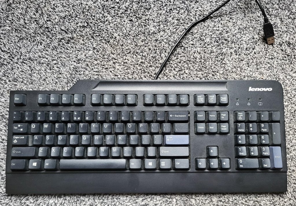 Lenovo SK-8825 toetsenbord - QWERTY, Computers en Software, Toetsenborden, Gebruikt, Multimediatoetsen, Ophalen of Verzenden, Qwerty