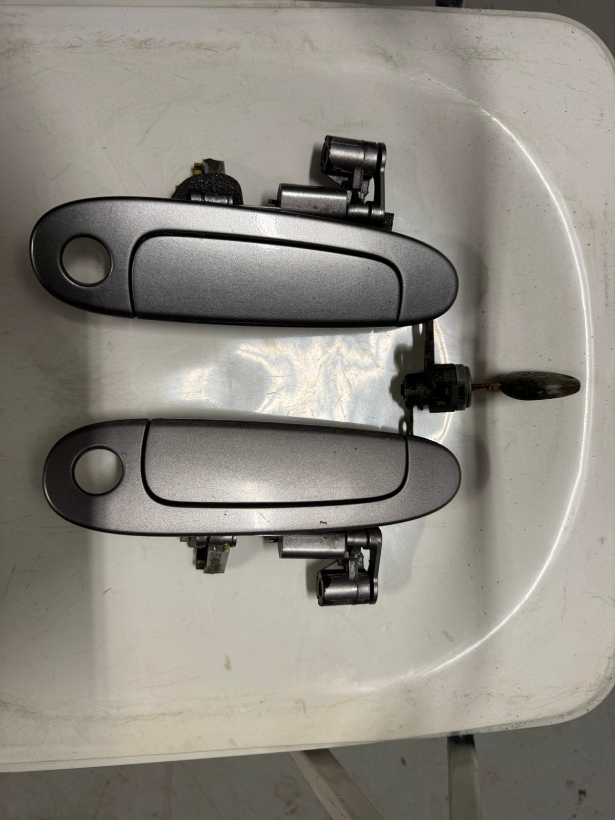 Toyota Yaris deur handgrepen L+R 1999 - 2004, Gebruikt, Deur, Links, Ophalen of Verzenden