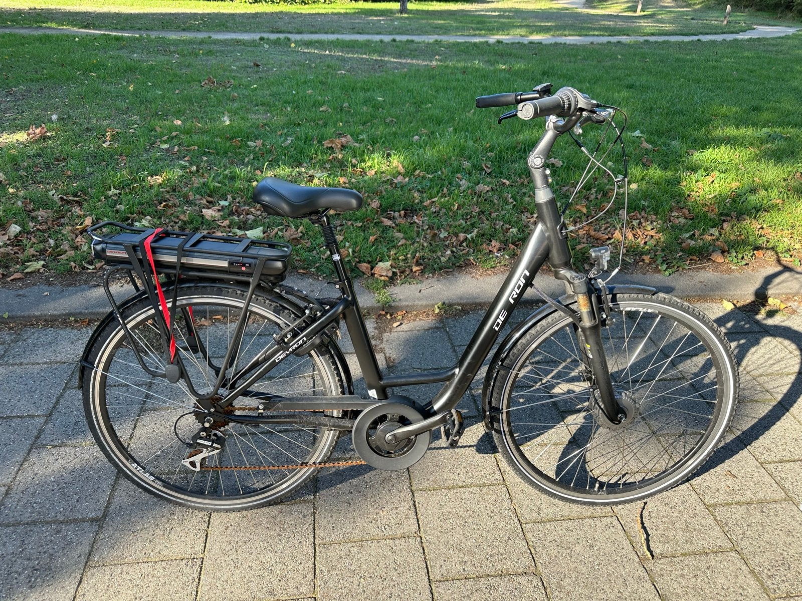 Devron Elektrische fiets 1 jaar oud, Fietsen en Brommers, Elektrische fietsen, Zo goed als nieuw, 51 tot 55 cm, 50 km per accu of meer