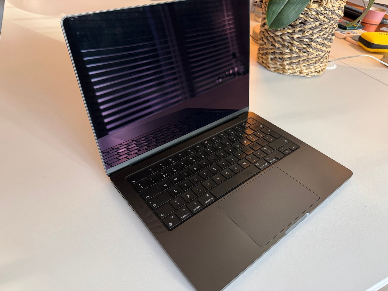 Foto 3 van MacBook Pro 14 inch M3 Pro 18GB/1TB/Liquid Retina XDR