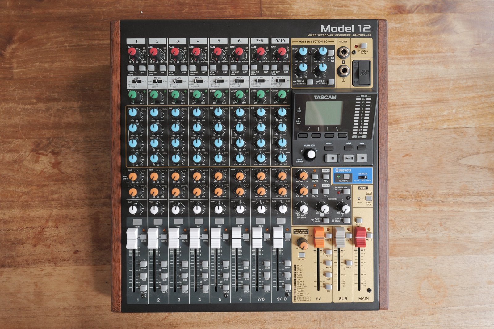 Tascam Model 12, Ophalen, Zo goed als nieuw, 20 kanalen of meer