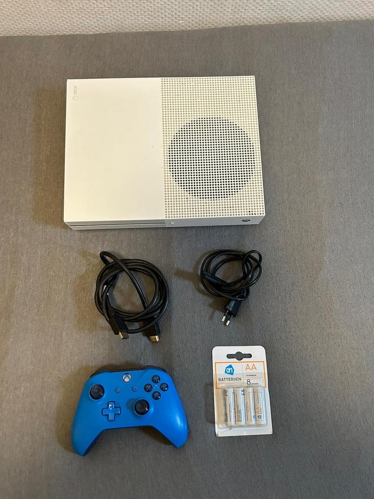 Xbox One S Console ( Disc 1TB Wit & Blauwe controller, Xbox One S, Ophalen of Verzenden, Zo goed als nieuw, 1 TB