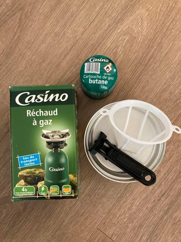 Casino Gasbrander met gasfles en kookaccessoires, Ophalen of Verzenden, Gebruikt