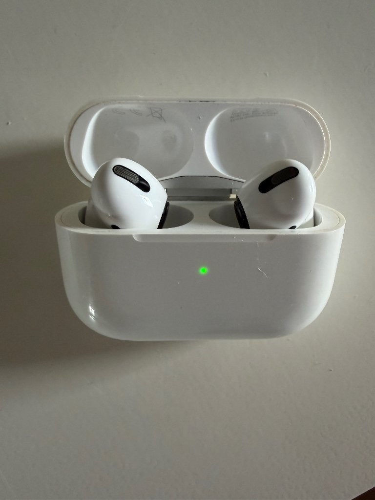Apple AirPods Pro 2020, Telecommunicatie, Mobiele telefoons | Oordopjes, Gebruikt, In gehoorgang (in-ear), Ophalen of Verzenden