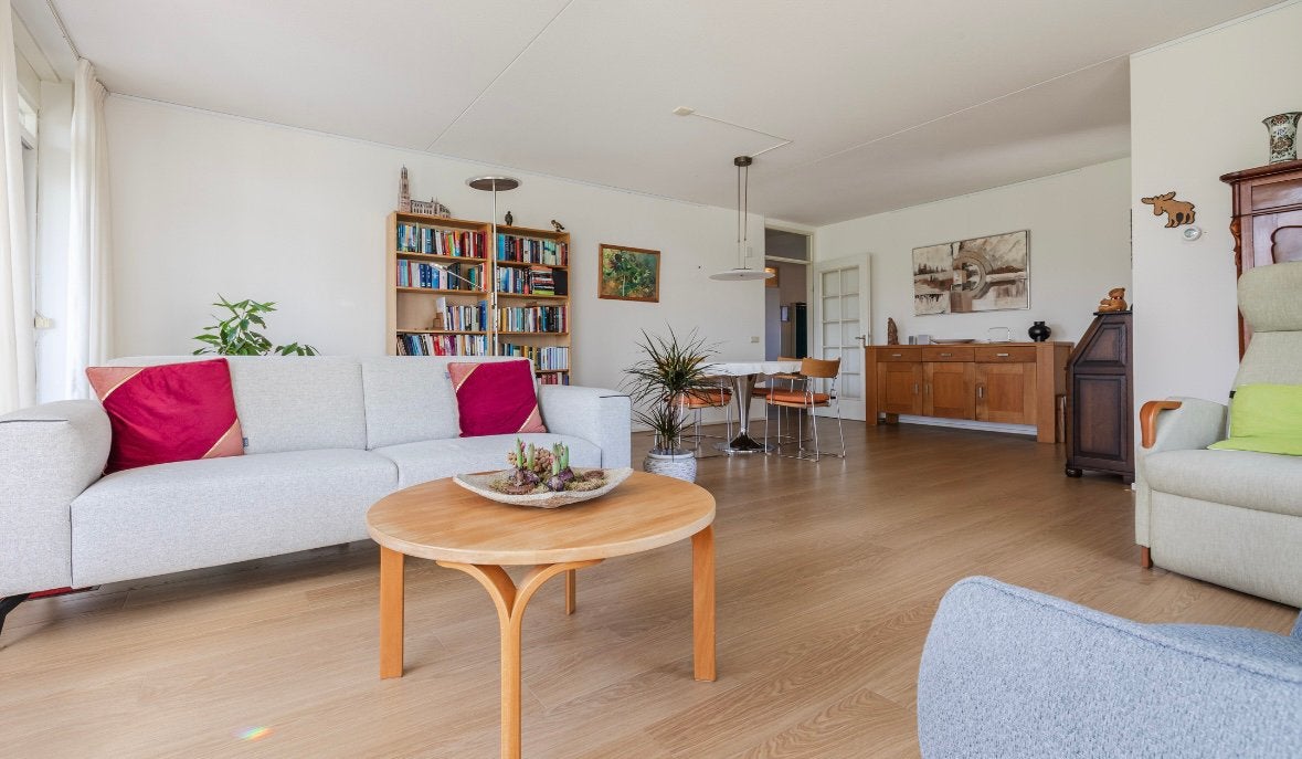 Laminaat vloer gratis 100 m2, Doe-het-zelf en Verbouw, Vloerdelen en Plavuizen, Ophalen, 50 tot 150 cm, 10 m² of meer, 10 tot 30 cm