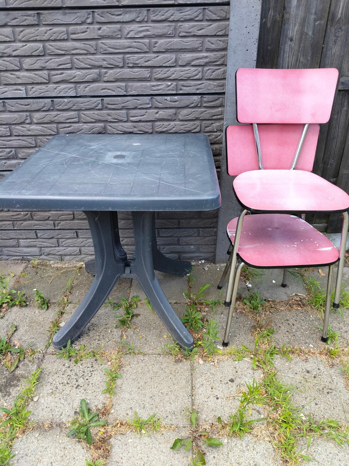 Tuintafel met retro stijl stoelen, Ophalen, 2 zitplaatsen